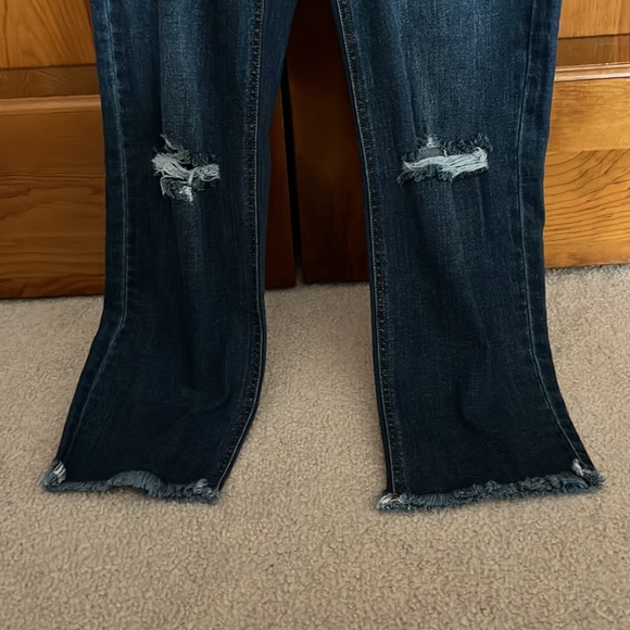 Francesca’s Straight Leg Jeans NEVER WORN - Picture 2 of 3
